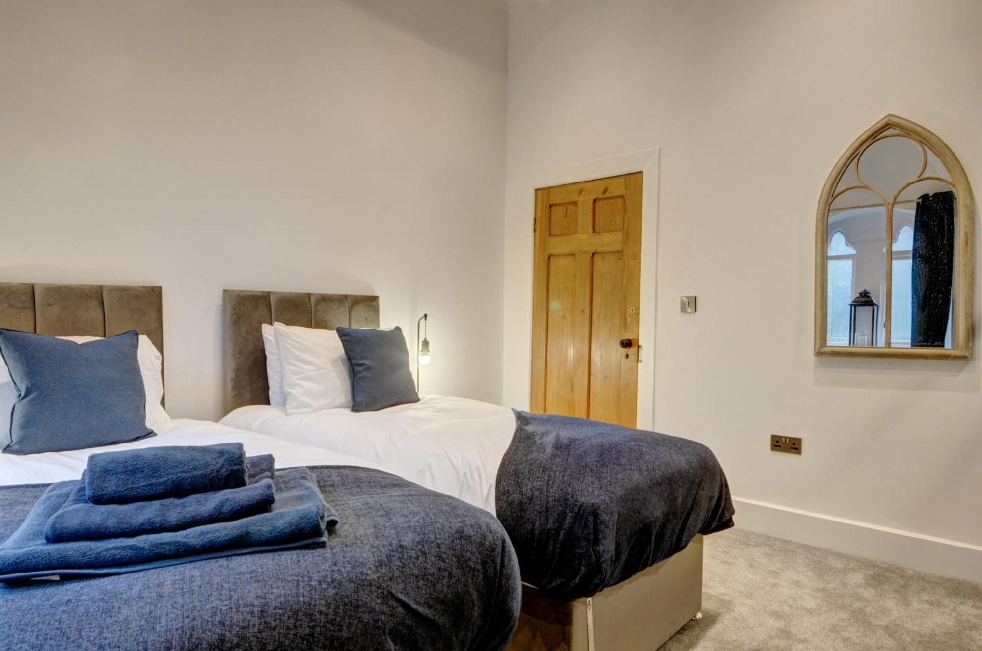 The Old Vicarage - Secure Parking, Fast Wifi, Garden Villa Leeds  Exterior foto